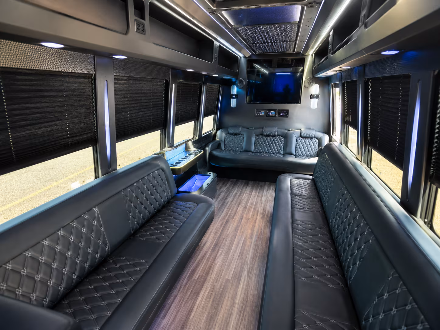 new rochelle holiday party bus rental